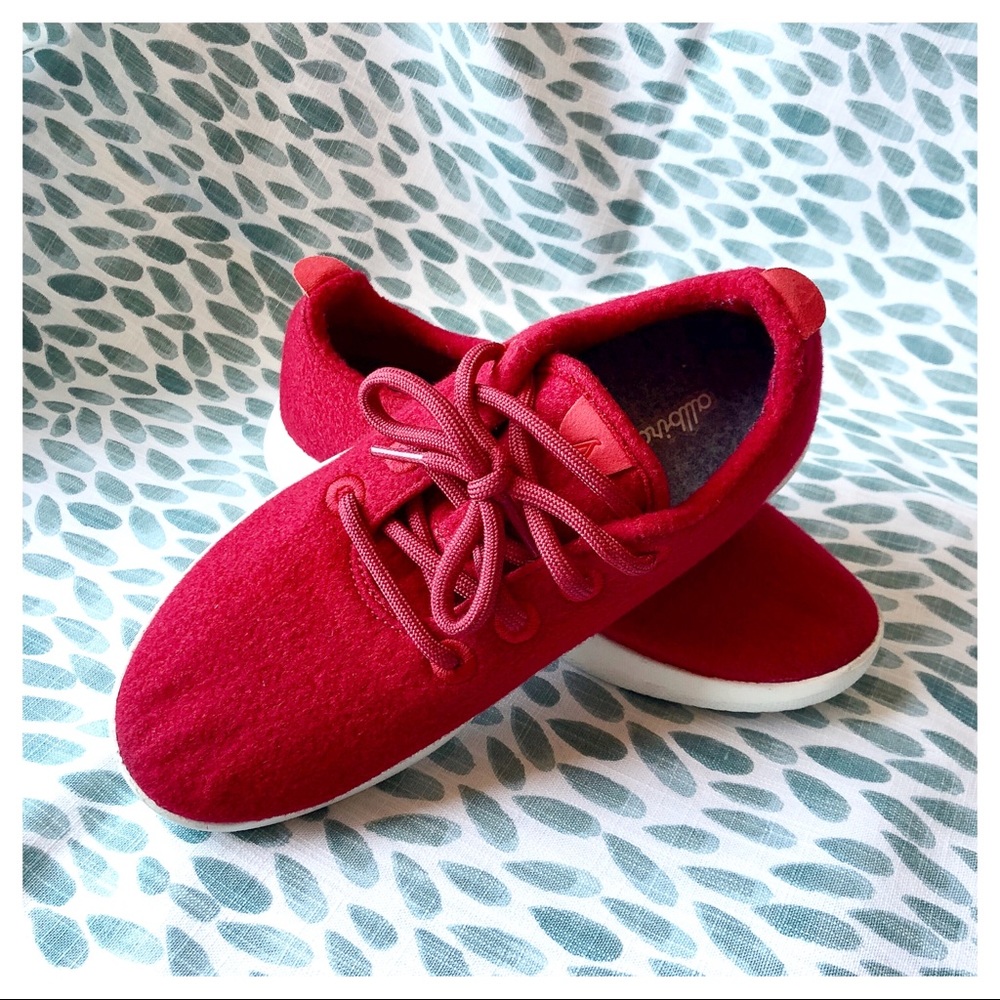 Allbirds US7 bright red sneakers!